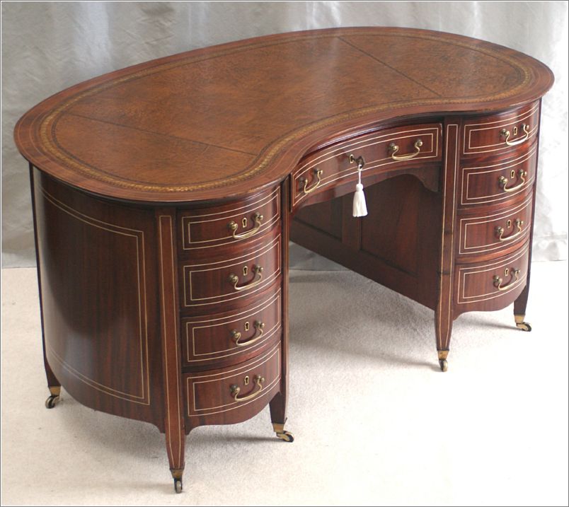 2004 Antique Kidney Shaped Pedestal Desk